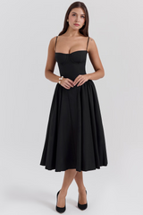 Detalhe_das_barbatanas_na_cintura_do_Vestido_Vyva_Beatriz