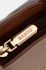 Detalhe do couro sintético premium da Bolsa Vyva Pyetra