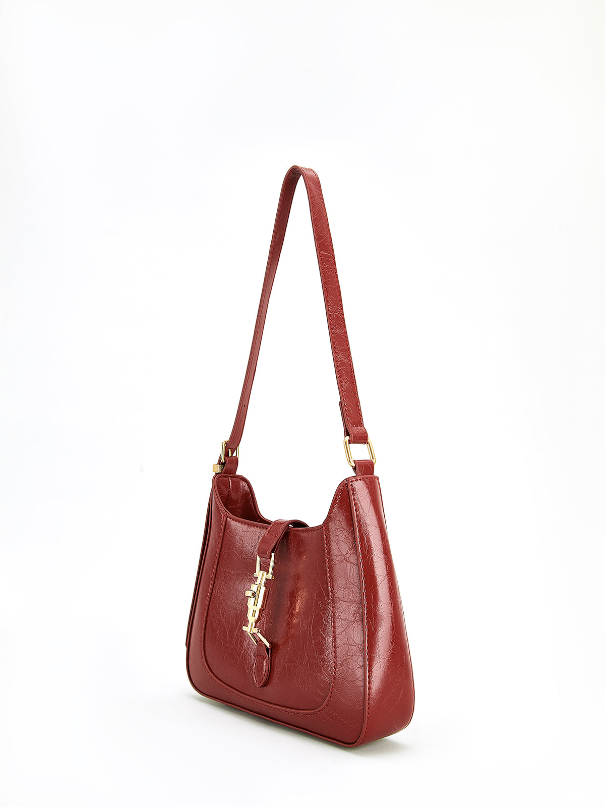 Detalhe do fecho metálico vintage da Bolsa Livia em couro vegano
