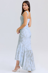 Modelagem acinturada com barbatanas do Vestido Bustier Anna