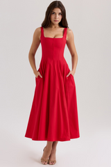 Modelo vestindo Vestido Vyva Bustier Lena em look sofisticado e versátil