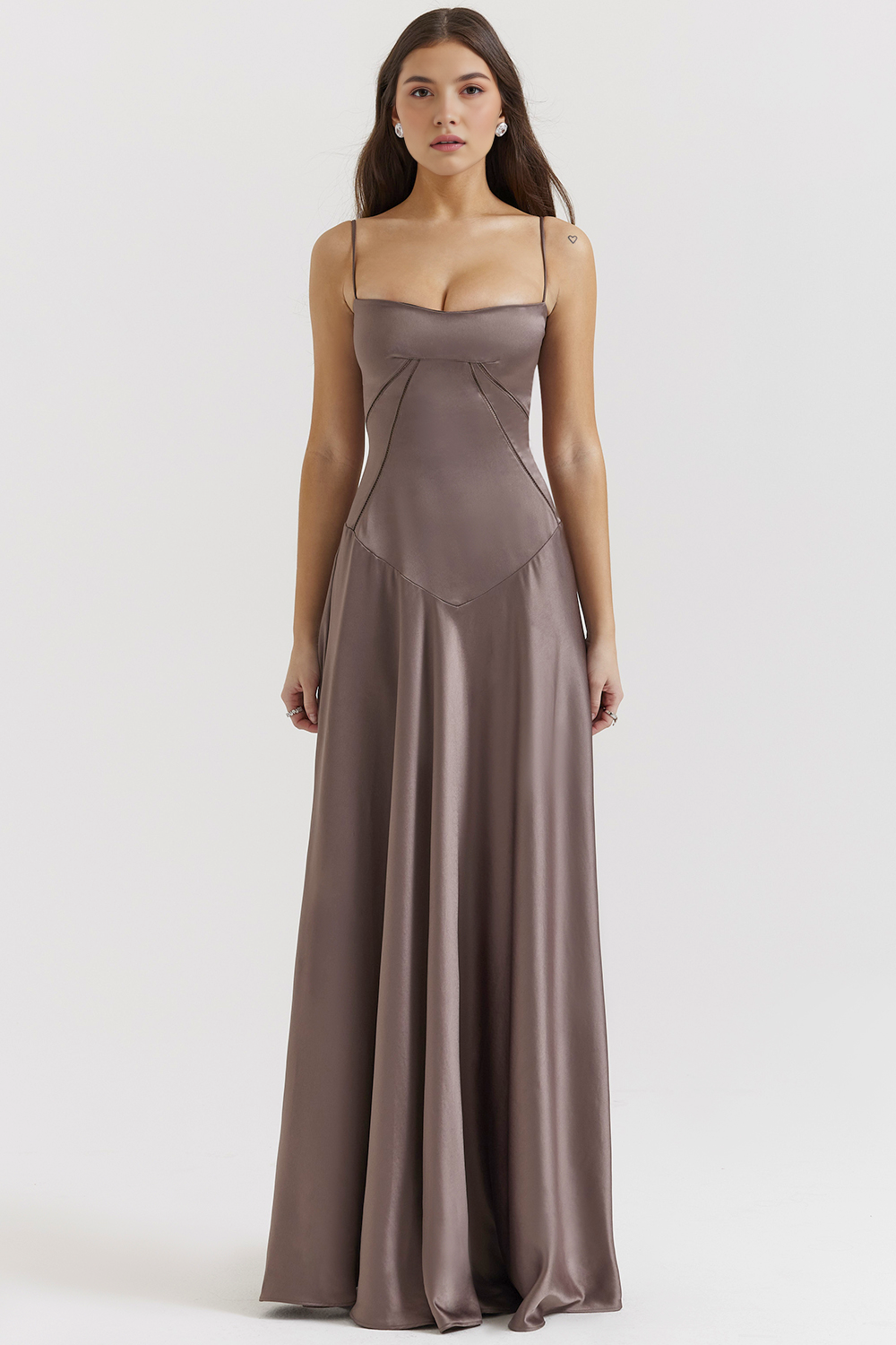 Vestido_Vyva_Bustier_Marie_elegante_preto_com_barbatanas_na_cintura