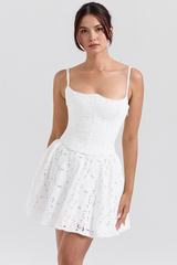 Vestido Vyva Corset Lorena em renda delicada com corset modelador
