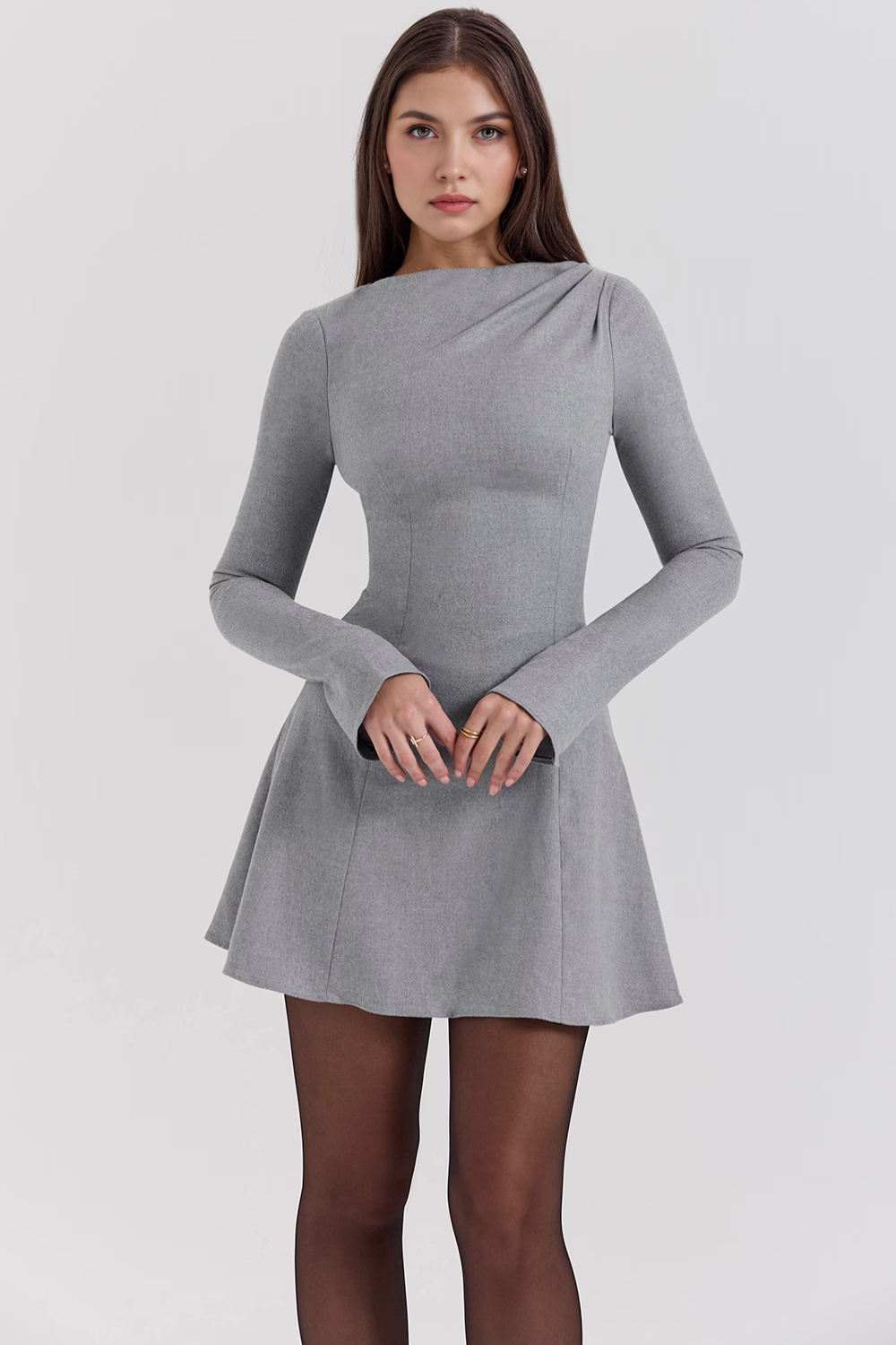 Vestido Vyva Manga Longa Bianca em poliéster com corte modelador