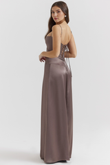 Vista lateral do Vestido Vyva Bustier Marie – elegância moderna